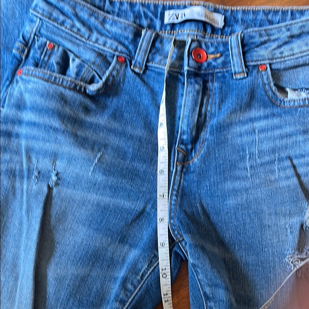 Zara Distressed Denim Jeans with Red Button Accent - Picture 4 of 15